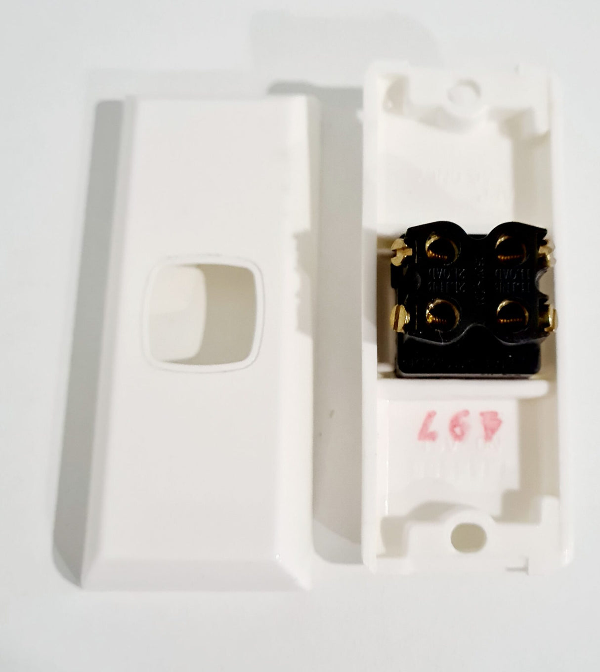 Hot Water Architrave Switch 20amp