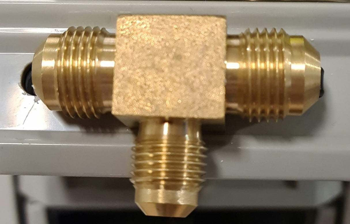 3/8 - 3/8 - 5/16 Tee Gas Fitting