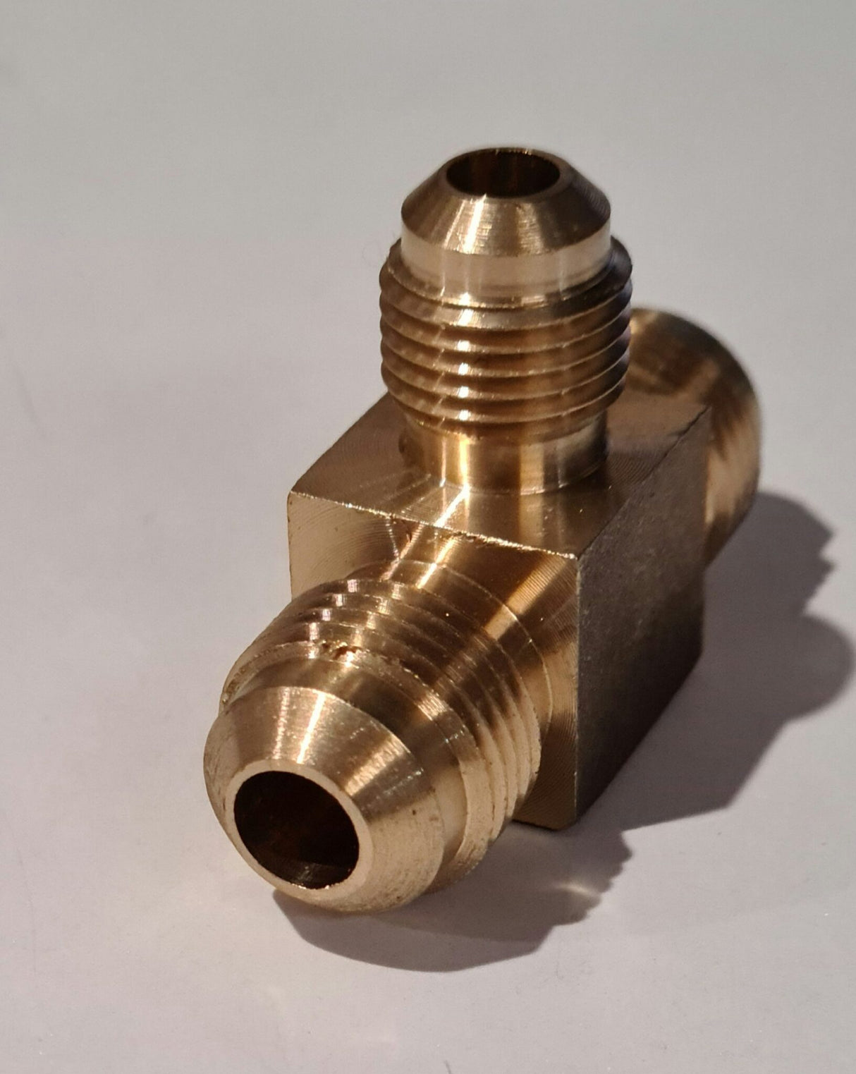 3/8 - 3/8 - 5/16 Tee Gas Fitting