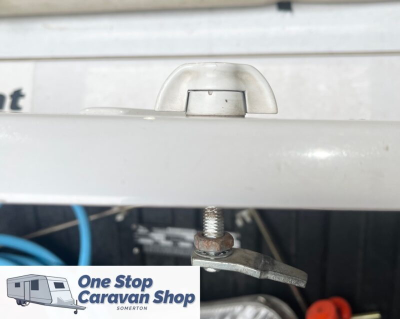 Jayco Boot Lock White - C8552