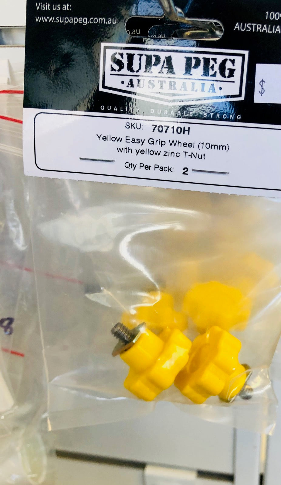 YELLOW DAISY WHEEL WITH T -NUT 2 PACK