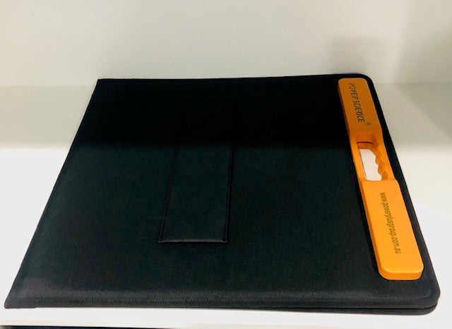 CARAVAN/CAMPING PORTABLE SOLAR PANEL 100W