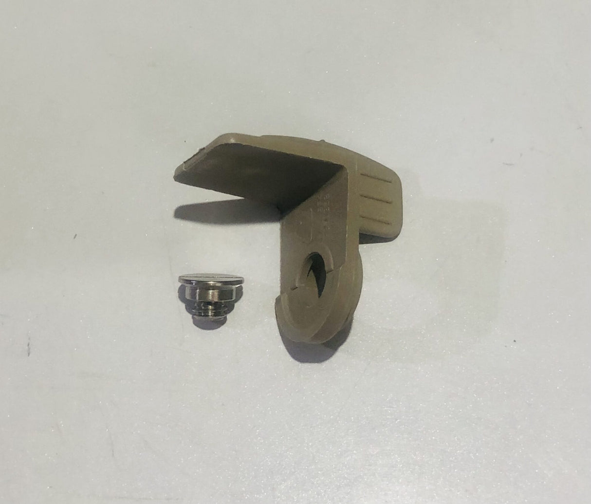 Travel Catch & Screw - Suit RM2350 Fridges