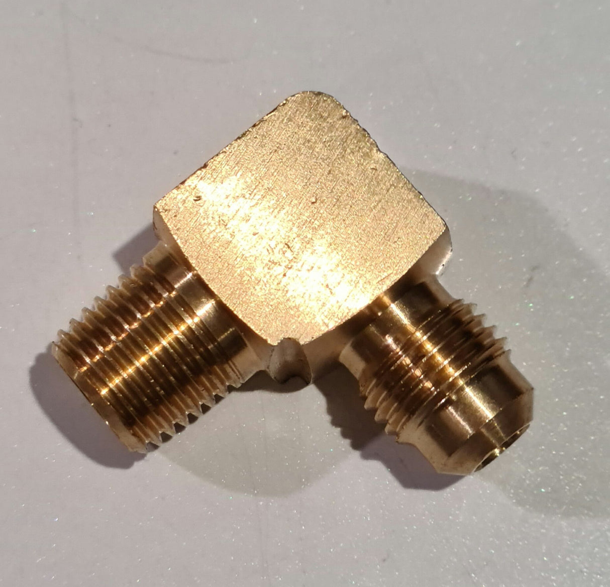 1/4 BSPT Male x 5/16 flare Fridge Union Gas Fitting