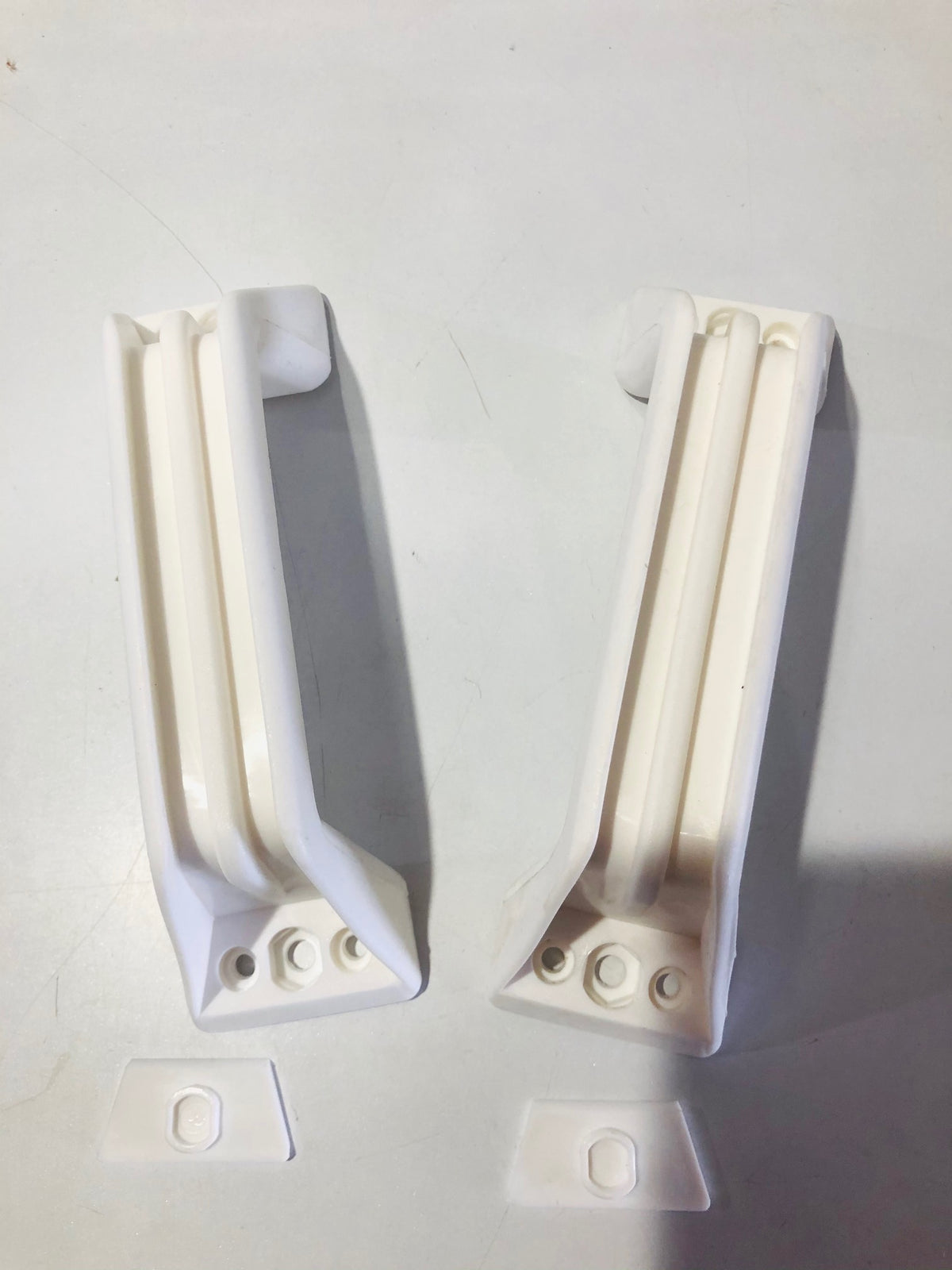Vecam VECAM GRAB HANDLE - WHITE – One Stop Caravan Shop