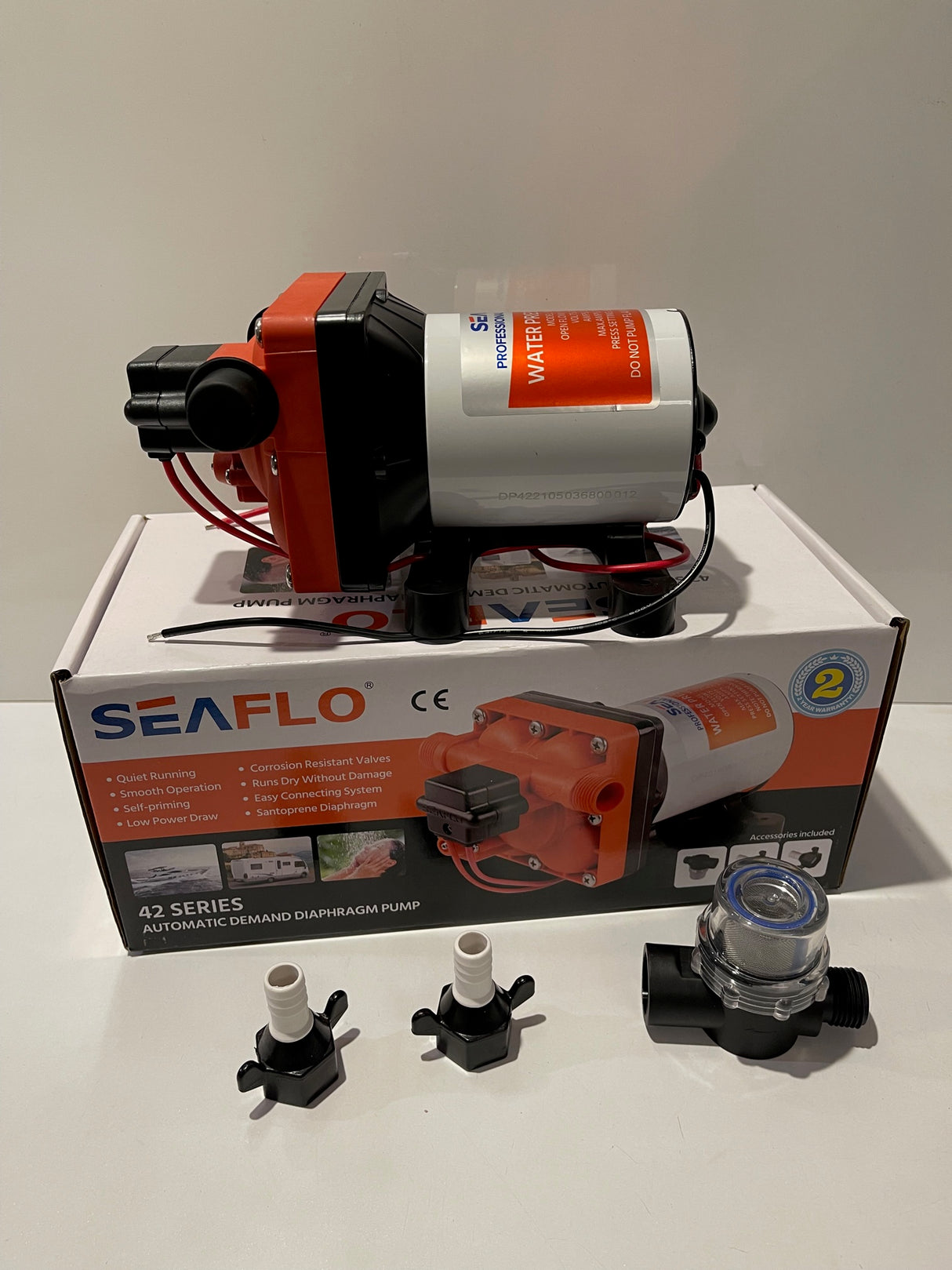 SEAFLO RV Supreme 55psi/9.5LMP 12V Water Pump c/w Filter & Fittings