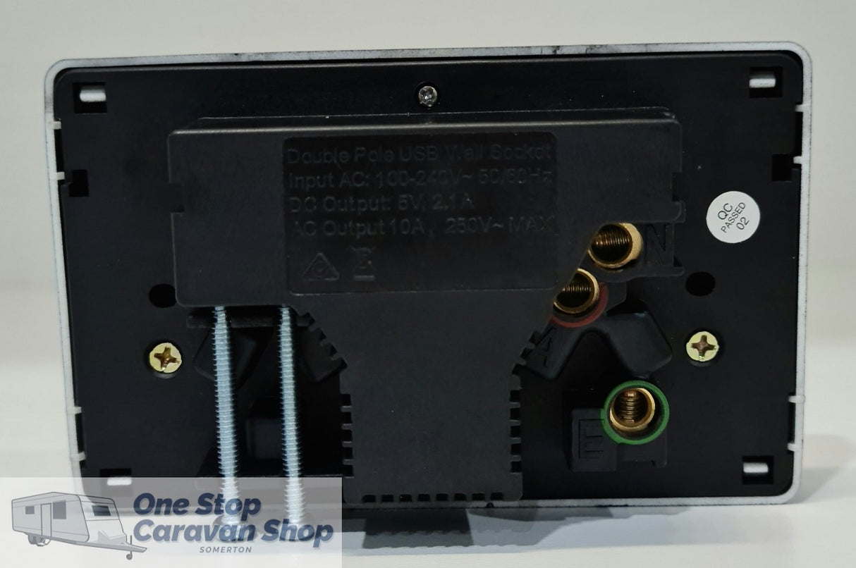 DOUBLE POLE DUAL 240V POWER POINT WITH USB CHARGING - BLACK - 4160B