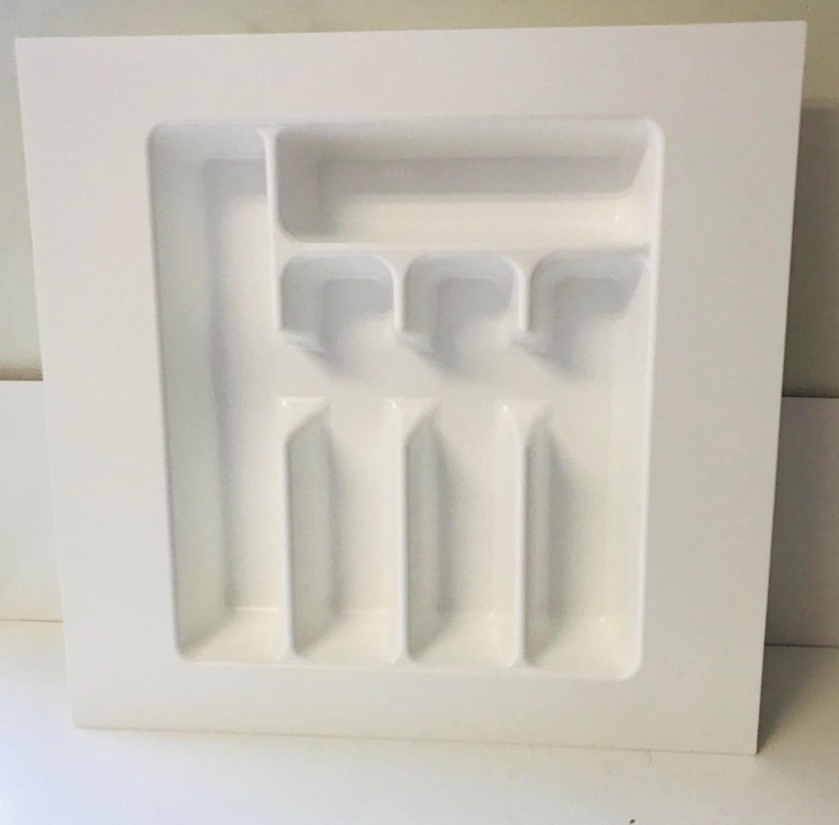 Trimmable Plastic Cutlery Insert Tray