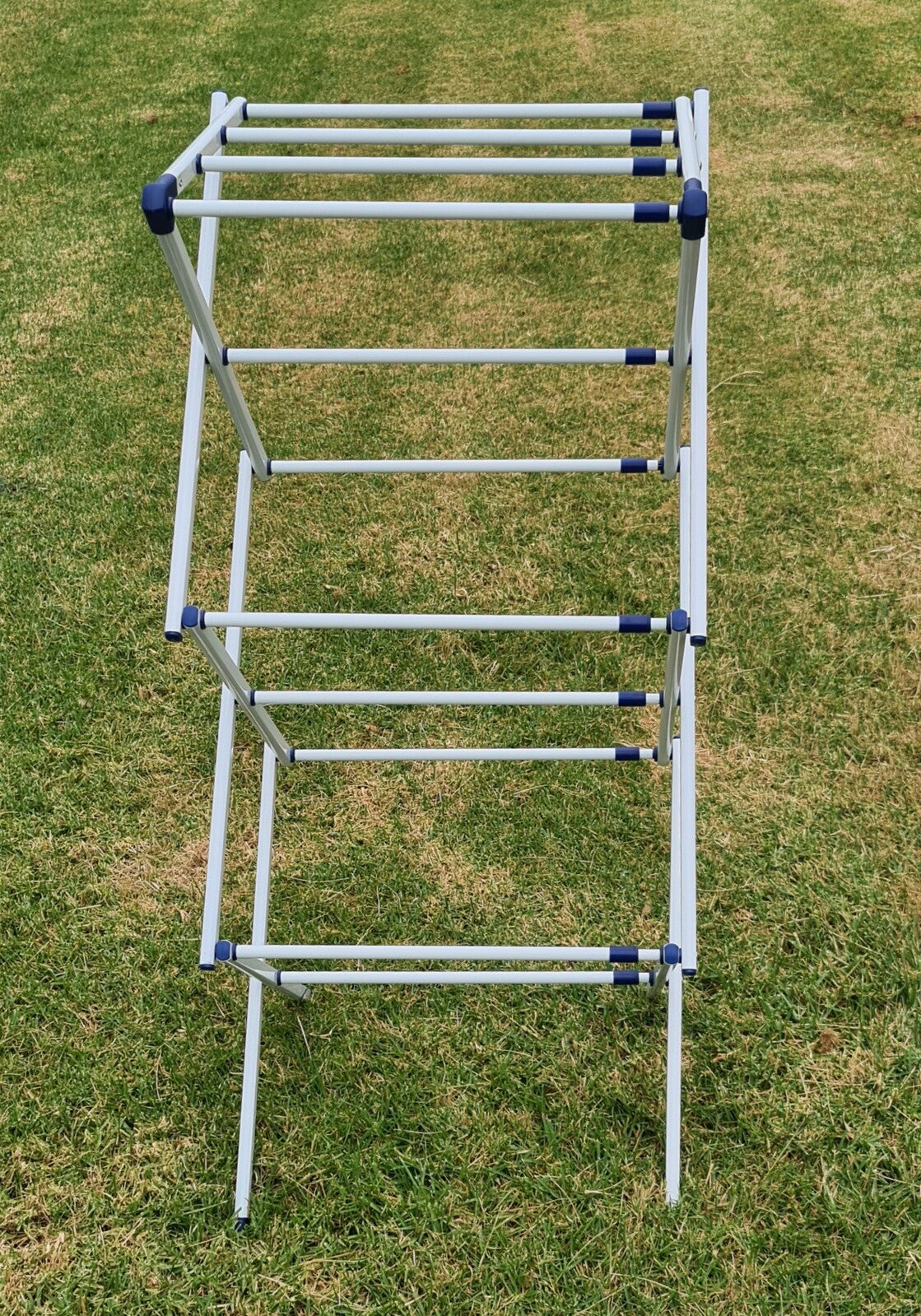 RV Extendable Clothes Airer