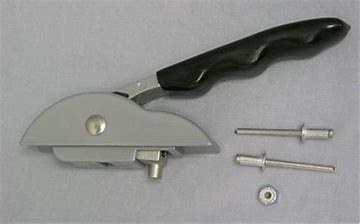 Dometic KIT LIFT HANDLE (INCL RIVETS)